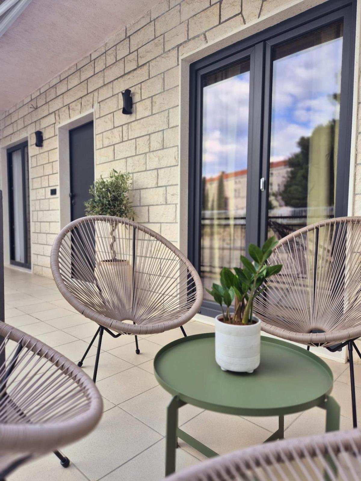 Dalmatian Elegant In The Center Apartman
